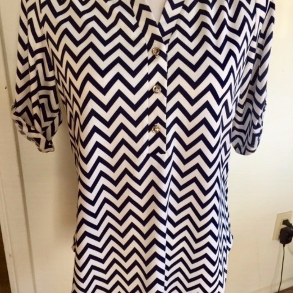 navy and white herringbone top, medium petite